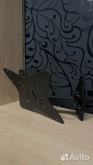 Кронштейн для телевизора на стену поворотный