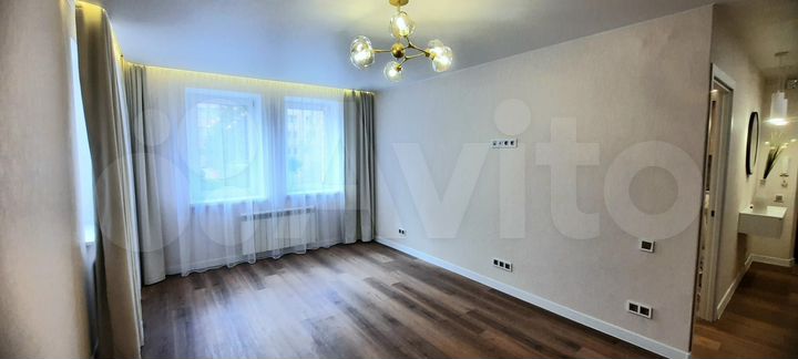 2-к. квартира, 71,3 м², 1/10 эт.