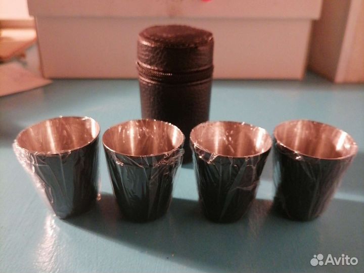 Серебряные стопки новве 4 шт