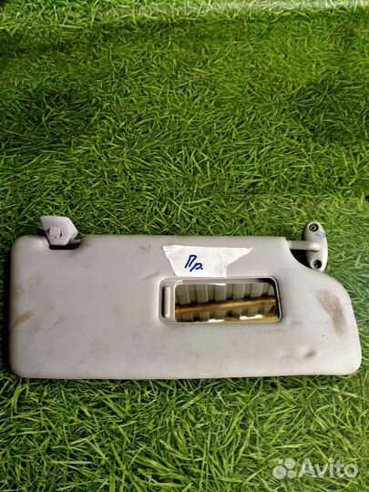 Козырек солнцезащитный правый Форд Фокус 1 2003г