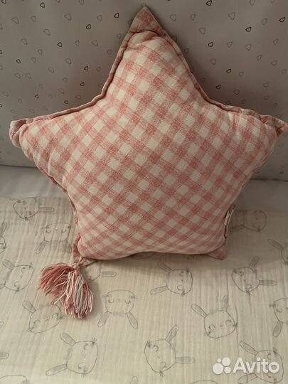 Zara home подушка звезда в детскую. Розовая