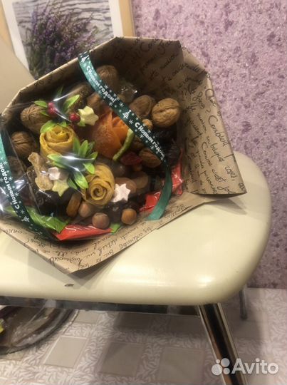 Съедобные букеты И корзины из сухофрукти и орехи