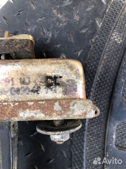 Запчасти на jeep grand cherokee wj