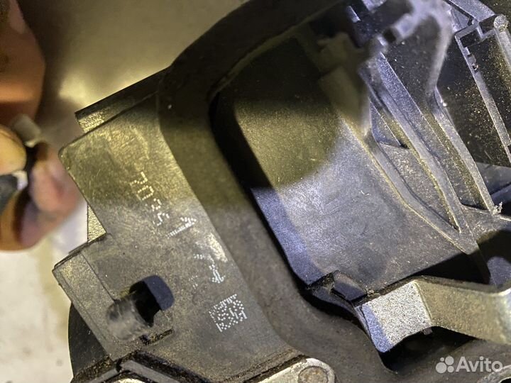 Замок передней правой двери BMW 5 E60