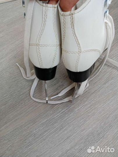 Коньки, размер 29-30 по стелькам 19 см