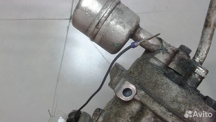 Компрессор кондиционера Mitsubishi Carisma, 2002