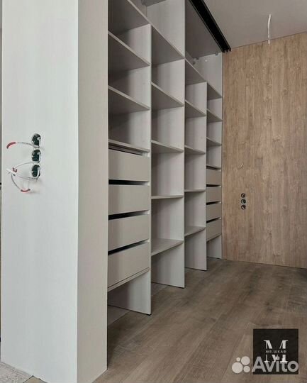 Шкаф встроенный