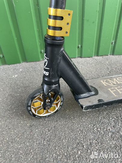 Трюковой самокат