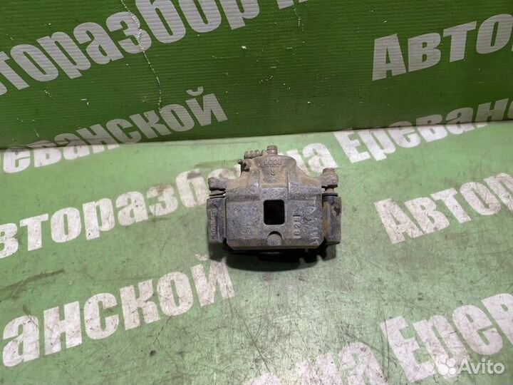 Суппорт тормозной передний правый Mitsubishi