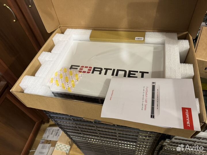 Коммутатор Fortinet FortiSwitch-148F