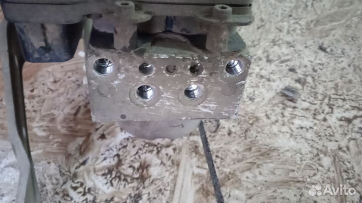 Блок насос abs mitsubishi lancer 9