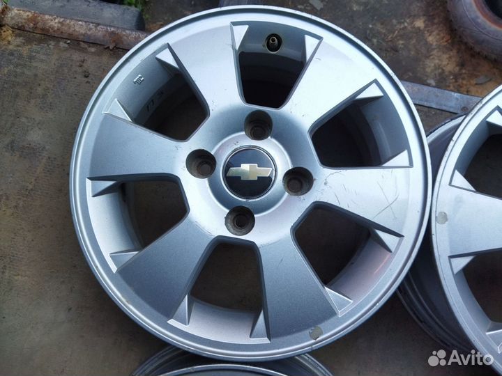 Chevrolet r15 4x114.3 et44 56.6 6j комплект литых