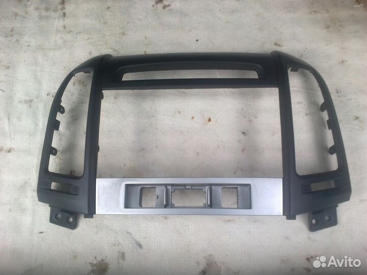 Штатная магнитола на Хёндай Санта Фе 2 + рамка