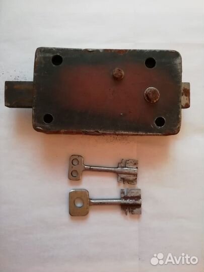 Замок накладной