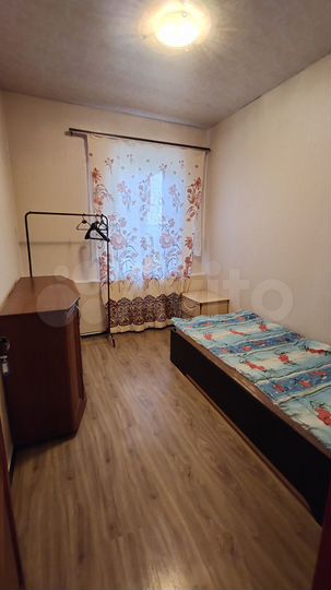 Комната 11 м² в 3-к., 1/2 эт.