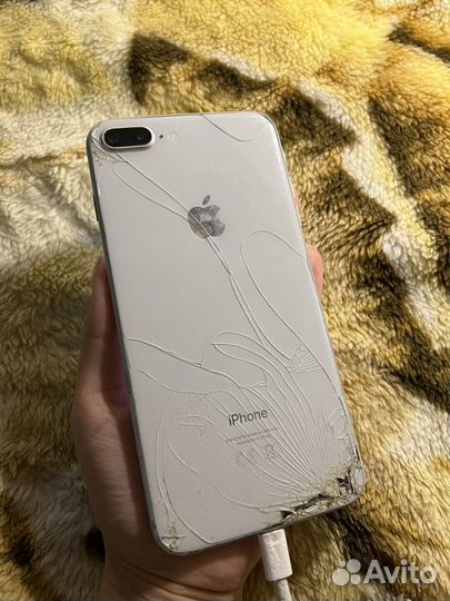 Телефон iPhone 8 plus