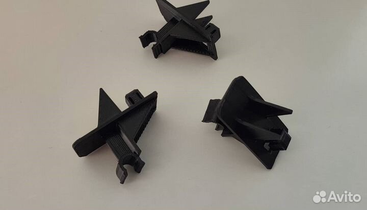 Фиксатор упора капота для Toyota Avensis