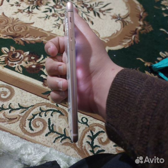 iPhone 8 Plus, 64 ГБ