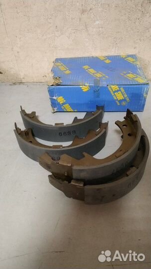 Тормозные колодки заднее Mitsubishi Delica