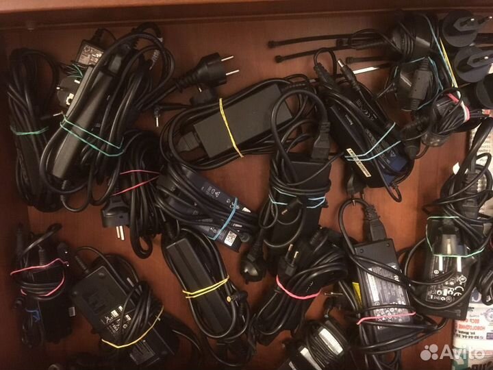 Блоки питания, зарядное устройство для ноутбука