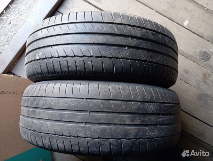 Michelin Primacy HP 215/60 R16