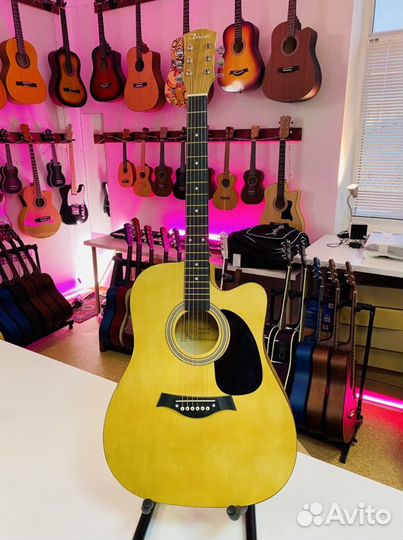 Гитара с большим корпусом