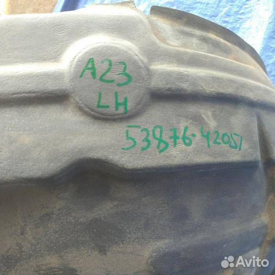 Подкрылок передний левый toyota RAV4 ACA20