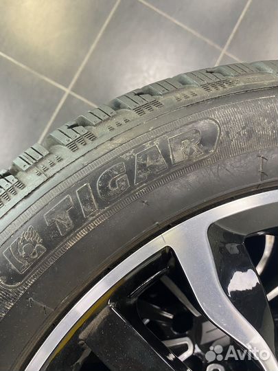 Зимняя резина Tigar 215/60 R16 на дисках