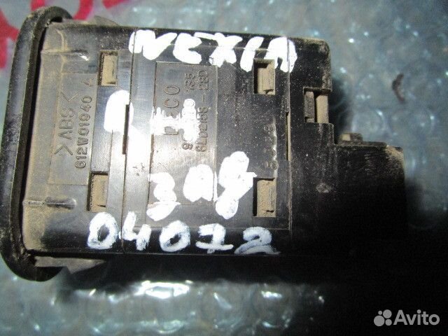 Кнопка стеклоподъемника задняя правая Daewoo Nexia