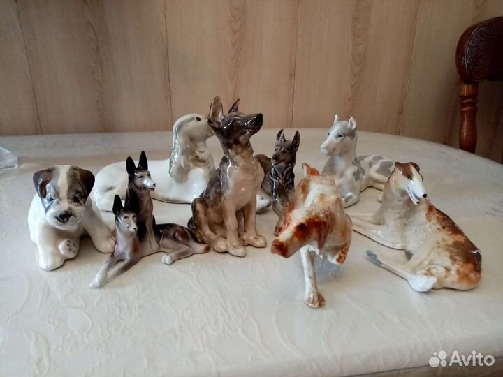 Фарфоровые статуэтки собак