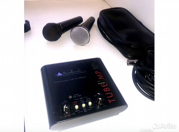 Микрофон в комплекте: стойка, предусилитель и др