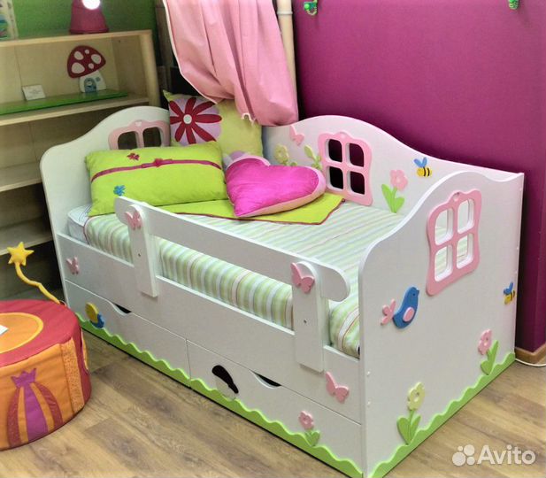 Детская кровать Для детейот двух лет с аппликацией