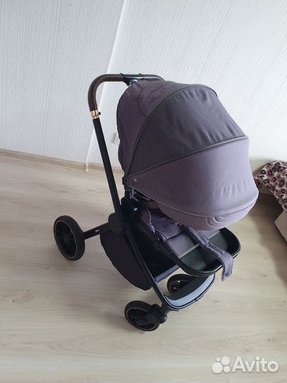 Коляска прогулочная Carello Epica