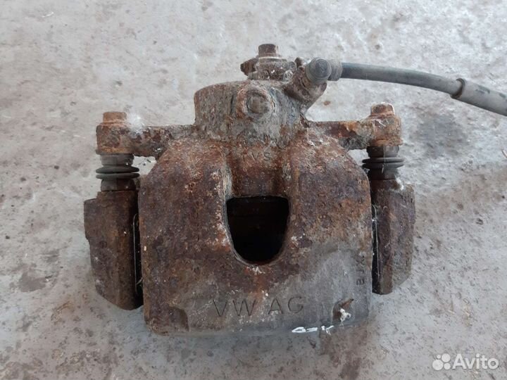 Супорт передний Volkswagen polo седан 5