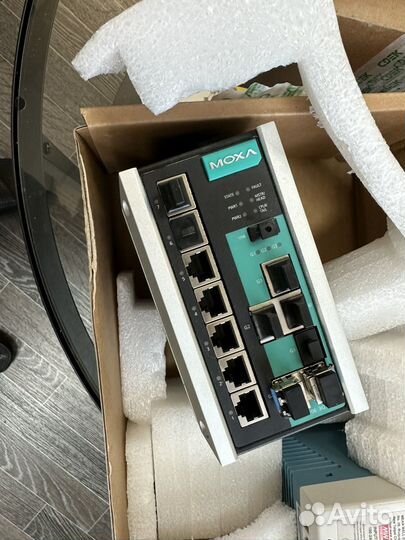 Конвертер moxa EDS-510E-3gtxsfp