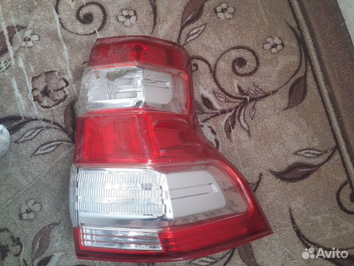Задняя фара оригинал Ланкрузер Прадо