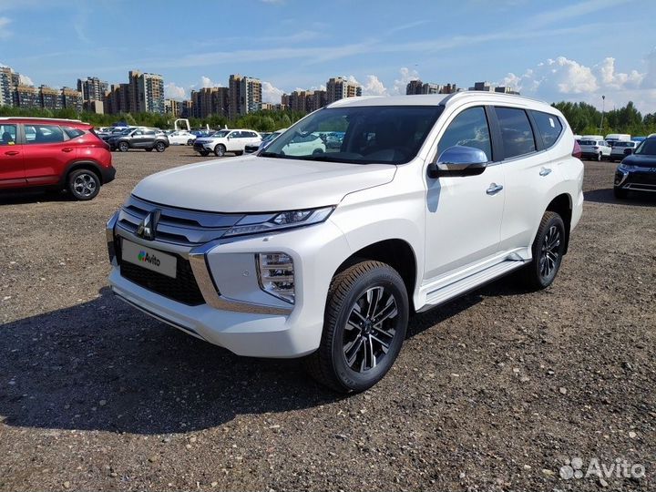 Mitsubishi Pajero Sport 3.0 AT, 2022