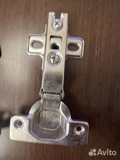 Петли с доводчиком Hettich