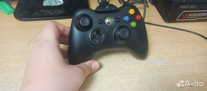 Xbox 360 slim + kinect