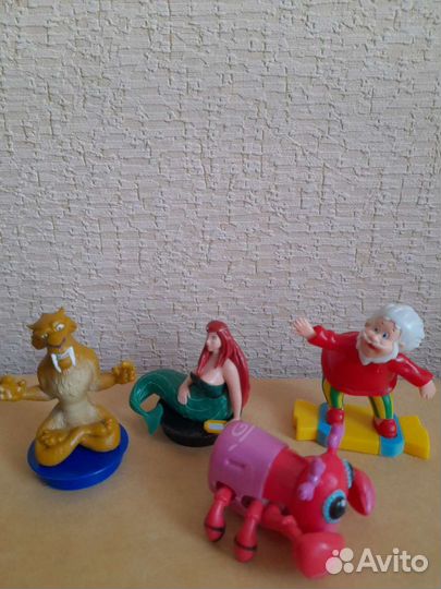 Фигурки разные в том числе из киндер сюрприза