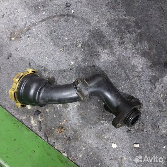 Масляная горловина ej20