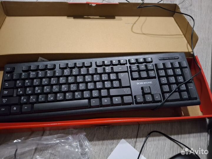 Клавиатура с мышкой беспроводная