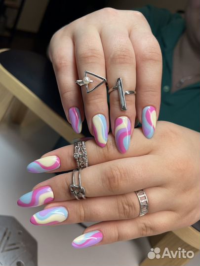 Маникюр и педикюр