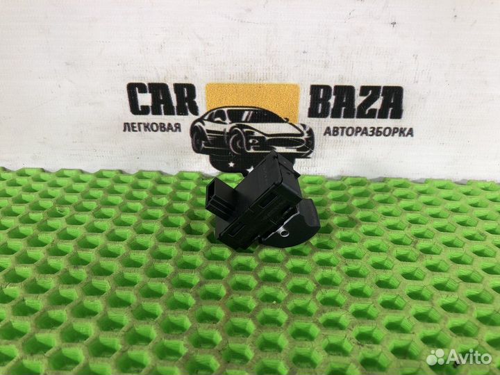 Кнопка стеклоподъемника BMW X1