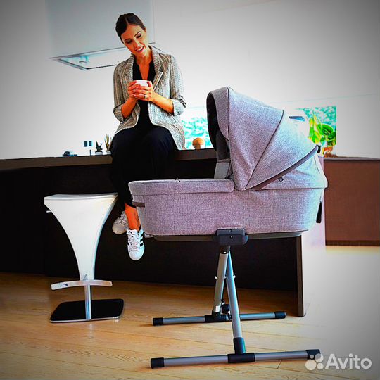 Подставка Inglesina Stand Up к люльке или автолюли