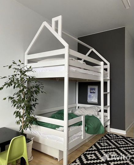 Двухъярусная кровать из Массива