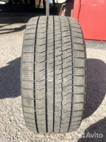 Bridgestone Blizzak Ice 255/35 R19