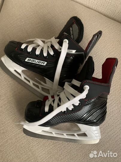 Хоккейные коньки бауэр