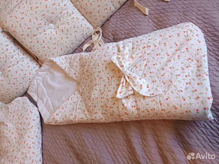 Комплект бортиков в кроватку