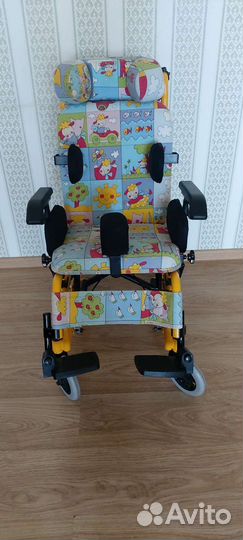 Коляска комнатная для детей с дцп